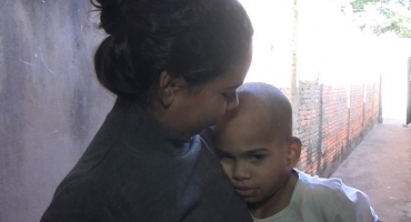 Patos de Minas: família de 12 pessoas e com criança portadora de necessidade especial pede ajuda