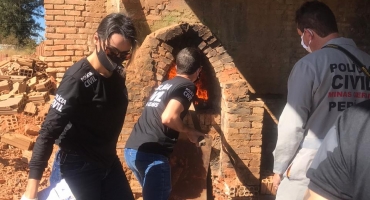 Polícia Civil de Carmo do Paranaíba incinera aproximadamente 20 quilos de drogas