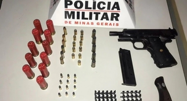 PM de Presidente Olegário prende rapaz e localiza pistola e munições na casa do suspeito PM de Presidente Olegário prende rapaz e localiza pistola e munições na casa do suspeito
