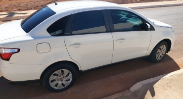 Homem de Carmo do Paranaíba com mandado de prisão é detido em Monte Carmelo com carro roubado