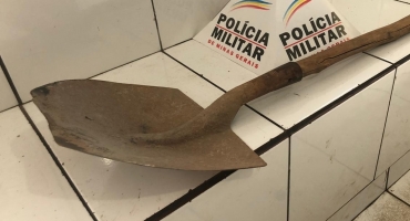 Idoso é agredido dentro de casa no Bairro Alto da Serra em Patos de Minas Idoso é agredido dentro de casa no Bairro Alto da Serra em Patos de Minas