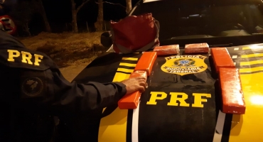 Polícia Rodoviária Federal de Patos de Minas faz nova apreensão de droga em ônibus interestadual 