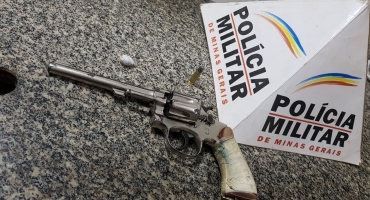 Homem com dezenas de passagens pela polícia é preso em Lagoa Formosa com arma na cintura 