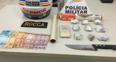 Polícia Militar de Lagoa Formosa apreende droga e encaminha suspeito de tráfico para a delegacia 