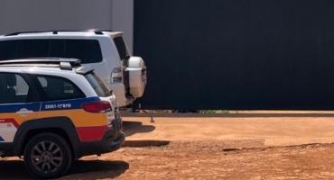 Garoto de 16 anos é encontrado morto dentro de clínica de reabilitação em Patos de Minas Garoto de 16 anos é encontrado morto dentro de clínica de reabilitação em Patos de Minas
