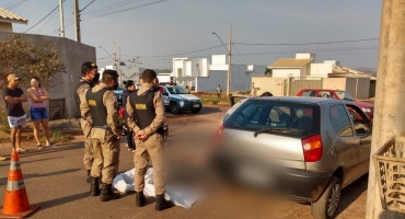 Rapaz de 25 anos é morto a tiros no Bairro Barreiro em Patos de Minas Rapaz de 25 anos é morto a tiros no Bairro Barreiro em Patos de Minas