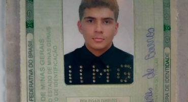 Rapaz de 19 anos morre em acidente de moto na cidade de Patos de Minas Rapaz de 19 anos morre em acidente de moto na cidade de Patos de Minas