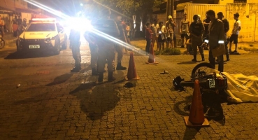 Motoqueiro morre depois de bater em ônibus de transporte coletivo em Patos de Minas Motoqueiro morre depois de bater em ônibus de transporte coletivo em Patos de Minas
