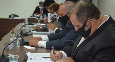 Primeira reunião da Câmara Municipal de Patos de Minas define comissões permanentes para 2021 