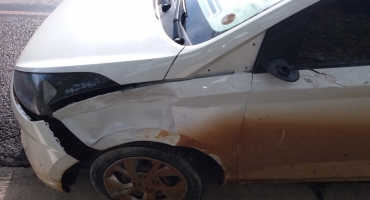 Condutora de automóvel cochila ao volante e atinge motocicleta com duas pessoas na BR-354 Condutora de automóvel cochila ao volante e atinge motocicleta com duas pessoas na BR-354