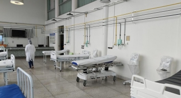Secretária de Saúde de Patos de Minas anuncia oito novos leitos no Hospital de Campanha Secretária de Saúde de Patos de Minas anuncia oito novos leitos no Hospital de Campanha