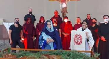 Celebração da Paixão de Cristo é transmitida on-line em Patos de Minas Celebração da Paixão de Cristo é transmitida on-line em Patos de Minas