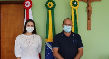 Prefeitura de Presidente Olegário anuncia nova secretária Municipal de Saúde Prefeitura de Presidente Olegário anuncia nova secretária Municipal de Saúde