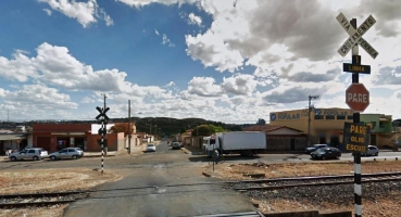 Ciclista fica gravemente ferido após ser atingido por locomotiva na cidade de Patrocínio Ciclista fica gravemente ferido após ser atingido por locomotiva na cidade de Patrocínio