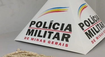 Brutalidade: avó é presa por manter criança de 2 anos amarrada em pilastra com corda Brutalidade: avó é presa por manter criança de 2 anos amarrada em pilastra com corda