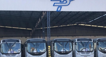 Funcionários da Viação Pássaro Branco ameaçam greve após atraso dos salários Funcionários da Viação Pássaro Branco ameaçam greve após atraso dos salários