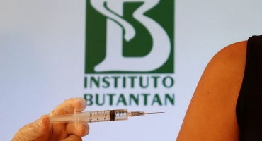 Instituto Butantan paralisa produção de vacinas por falta de insumos Instituto Butantan paralisa produção de vacinas por falta de insumos