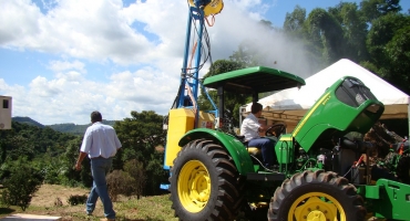 Cemig alerta para os cuidados com a utilização de máquinas agrícolas em zonas rurais Cemig alerta para os cuidados com a utilização de máquinas agrícolas em zonas rurais