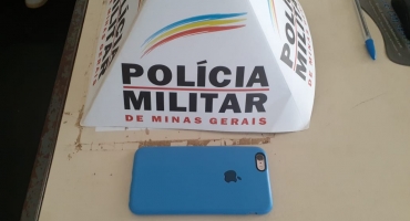 Honestidade: homem encontra Iphone na Rua em Carmo do Paranaíba e entrega na Polícia Militar Honestidade: homem encontra Iphone na Rua em Carmo do Paranaíba e entrega na Polícia Militar