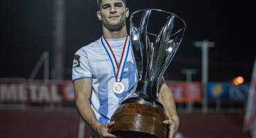 Jogador de Lagoa Formosa faz história no futebol e é campeão goiano com o Grêmio Anápolis 