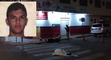 Rapaz de 21 anos que estava em garupa de motocicleta morre em acidente envolvendo pedestre em Patos de Minas Rapaz de 21 anos que estava em garupa de motocicleta morre em acidente envolvendo pedestre em Patos de Minas