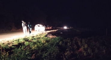 Acidente envolvendo 3 automóveis na MGC-352 no município de Tiros deixa uma pessoa ferida Acidente envolvendo 3 automóveis na MGC-352 no município de Tiros deixa uma pessoa ferida