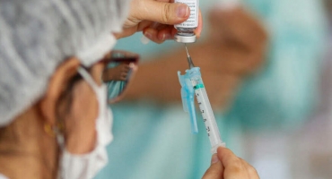 COVID-19: Prefeitura de Patos de Minas nega em nota, informações de que teria vacinado pacientes com imunizantes vencidos COVID-19: Prefeitura de Patos de Minas nega em nota, informações de que teria vacinado pacientes com imunizantes vencidos