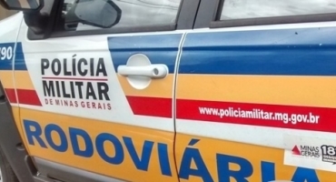 Motorista com sintomas de embriaguez e inabilitado é detido na BR-354, munícipio de Lagoa Formosa Motorista com sintomas de embriaguez e inabilitado é detido na BR-354, munícipio de Lagoa Formosa