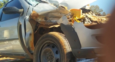Acidente na BR-354 no povoado de Campina Verde deixa duas pessoas feridas Acidente na BR-354 no povoado de Campina Verde deixa duas pessoas feridas
