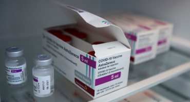 Estudo analisará eficácia de terceira dose da AstraZeneca Estudo analisará eficácia de terceira dose da AstraZeneca