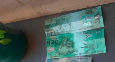 Com nota falsa de R$420, estelionatário aplica golpe em idoso de 75 anos em Unaí Com nota falsa de R$420, estelionatário aplica golpe em idoso de 75 anos em Unaí