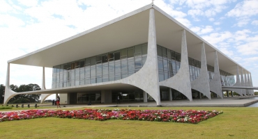 Presidente veta projeto de suspensão de despejo por aluguel atrasado Presidente veta projeto de suspensão de despejo por aluguel atrasado