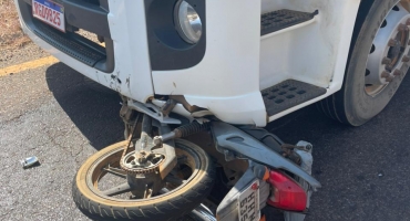 Motociclista de 53 anos morre em colisão frontal com caminhão na MG-230 em Serra do Salitre Motociclista de 53 anos morre em colisão frontal com caminhão na MG-230 em Serra do Salitre