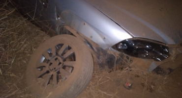 Condutora de automóvel alcoolizada provoca acidente na LMG-743 em Carmo do Paranaíba Condutora de automóvel alcoolizada provoca acidente na LMG-743 em Carmo do Paranaíba