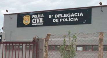Polícia Civil indicia três suspeitos de desvio de 10 toneladas areia da prefeitura de Carmo do Paranaíba Polícia Civil indicia três suspeitos de desvio de 10 toneladas areia da prefeitura de Carmo do Paranaíba