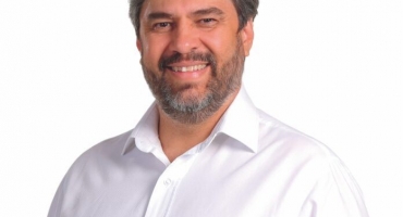 Prefeito de Carmo do Paranaíba se pronuncia sobre denúncias de desvio de areia envolvendo servidores municipais Prefeito de Carmo do Paranaíba se pronuncia sobre denúncias de desvio de areia envolvendo servidores municipais