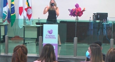 “Espaço acolhida” para receber mulheres vítimas de violência é inaugurado no Fórum de Patos de Minas “Espaço acolhida” para receber mulheres vítimas de violência é inaugurado no Fórum de Patos de Minas
