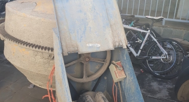 Polícia Civil pede ajuda para identificar proprietário de betoneira localizada em Patos de Minas Polícia Civil pede ajuda para identificar proprietário de betoneira localizada em Patos de Minas