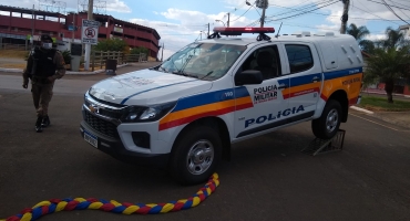 Sindicato dos Produtores Rurais de Patos de Minas entrega à Polícia Militar viatura para Patrulha Rural Sindicato dos Produtores Rurais de Patos de Minas entrega à Polícia Militar viatura para Patrulha Rural