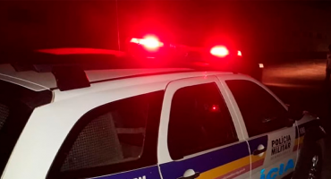 Inconformado com fim de relacionamento, homem agride violentamente mulher na cidade de Tiros e se mata em seguida Inconformado com fim de relacionamento, homem agride violentamente mulher na cidade de Tiros e se mata em seguida