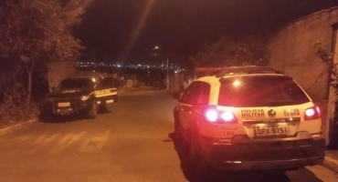 Mulher é agredida e mantida em cárcere privado em Patos de Minas por companheiro; homem foi preso Mulher é agredida e mantida em cárcere privado em Patos de Minas por companheiro; homem foi preso
