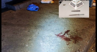 Homem é preso após matar esposa de 21 anos com golpes de faca na cidade de Patrocínio Homem é preso após matar esposa de 21 anos com golpes de faca na cidade de Patrocínio