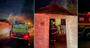 Garota de 9 anos é morta a facadas; população mata suspeito e incendeia casa do autor Garota de 9 anos é morta a facadas; população mata suspeito e incendeia casa do autor