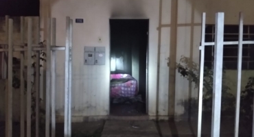 Incêndio em residência no Bairro Lagoinha em Patos de Minas mobiliza equipes do Corpo de Bombeiros Incêndio em residência no Bairro Lagoinha em Patos de Minas mobiliza equipes do Corpo de Bombeiros