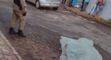 Mototaxista é suspeito de matar homem com vários tiros em São Gotardo Mototaxista é suspeito de matar homem com vários tiros em São Gotardo