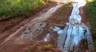 Prefeitura de Patos de Minas diz que 'fugitivos da balança' por danos nas estradas rurais Prefeitura de Patos de Minas diz que 'fugitivos da balança' por danos nas estradas rurais