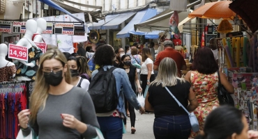 Expectativa de vida no Brasil sobe para 76,8 anos