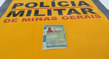 Carmo do Paranaíba – Homem é preso com carteira de habilitação falsa Carmo do Paranaíba – Homem é preso com carteira de habilitação falsa