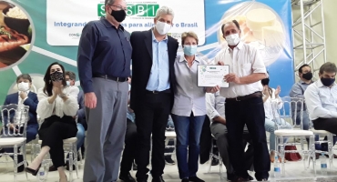 Cispar recebe Título de Adesão ao Sistema Brasileiro de Inspeção de Produtos de Origem Animal (Sisbi-POA) Cispar recebe Título de Adesão ao Sistema Brasileiro de Inspeção de Produtos de Origem Animal (Sisbi-POA)