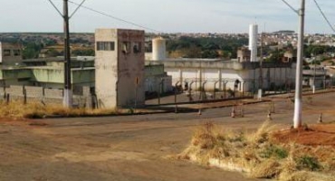 Carmo do Paranaíba – Policiais penais encontram munição dentro da rede de esgoto da Penitenciária Nossa Senhora do Carmo Carmo do Paranaíba – Policiais penais encontram munição dentro da rede de esgoto da Penitenciária Nossa Senhora do Carmo